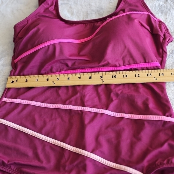 143.🆕 Size 16 Women's Striped One Piece Swimsuit Plus Size Swimwear - Picture 5 of 9